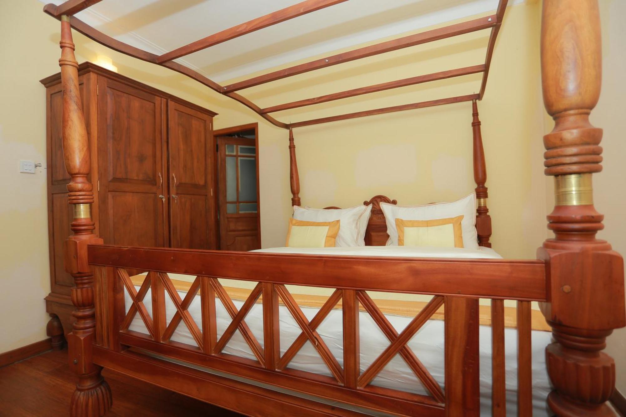 Heaven Palace Kandy Bagian luar foto