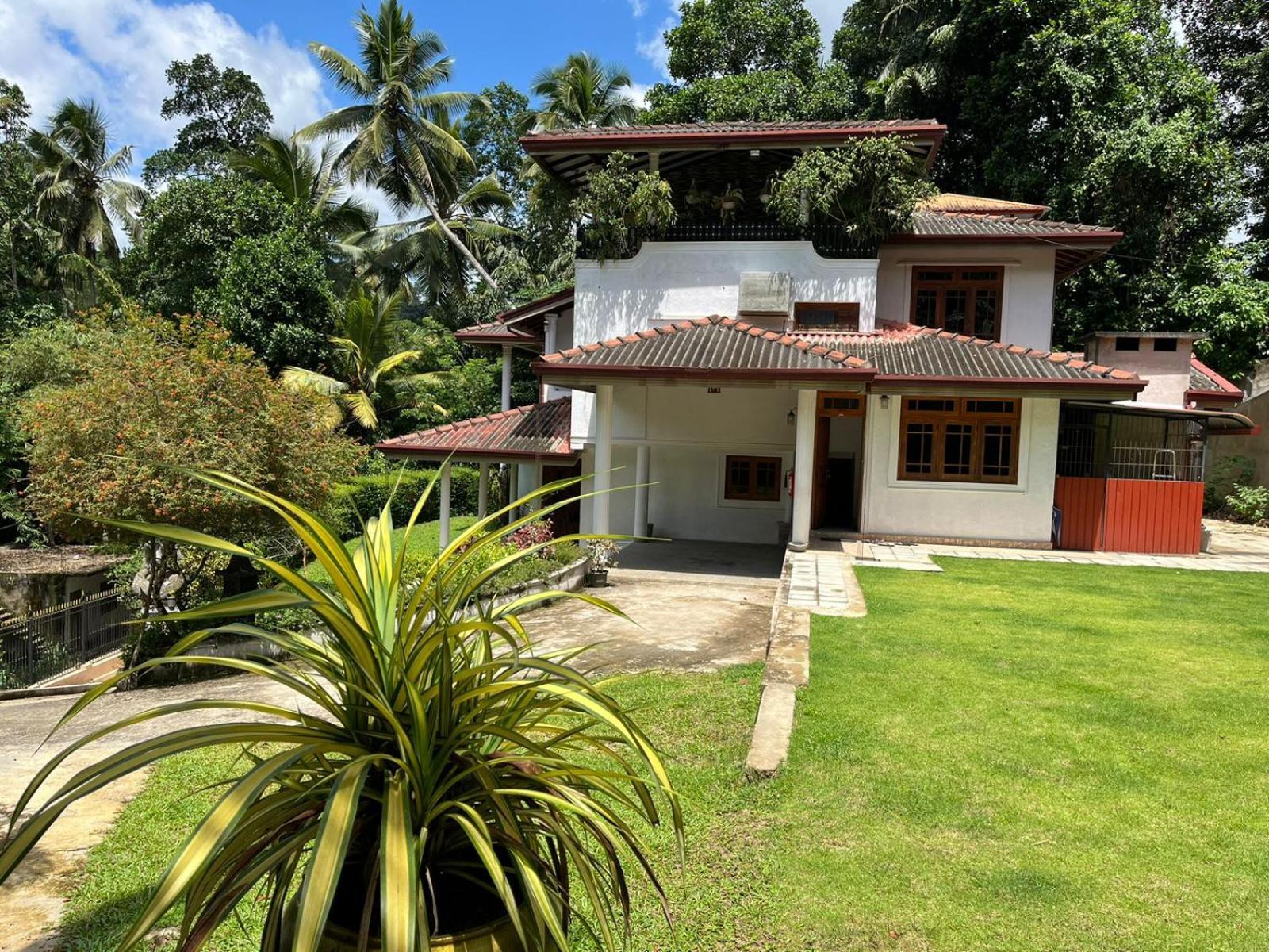 Heaven Palace Kandy Bagian luar foto