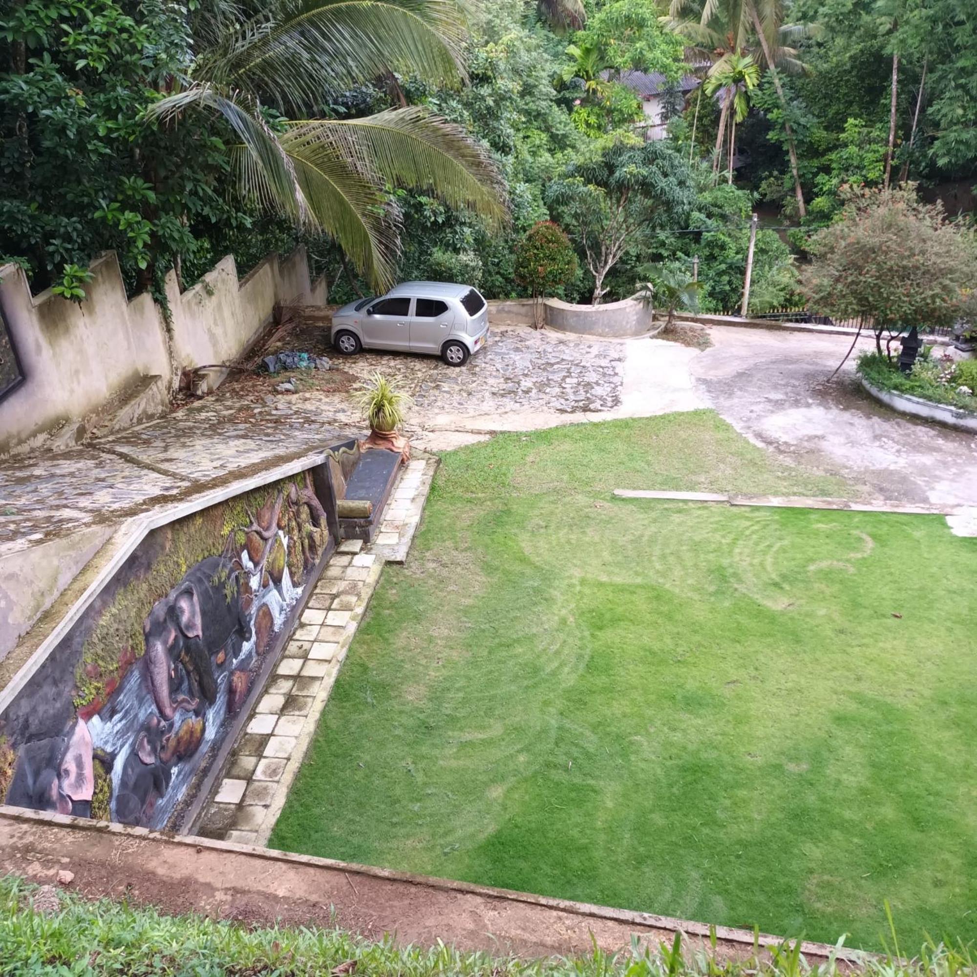 Heaven Palace Kandy Bagian luar foto
