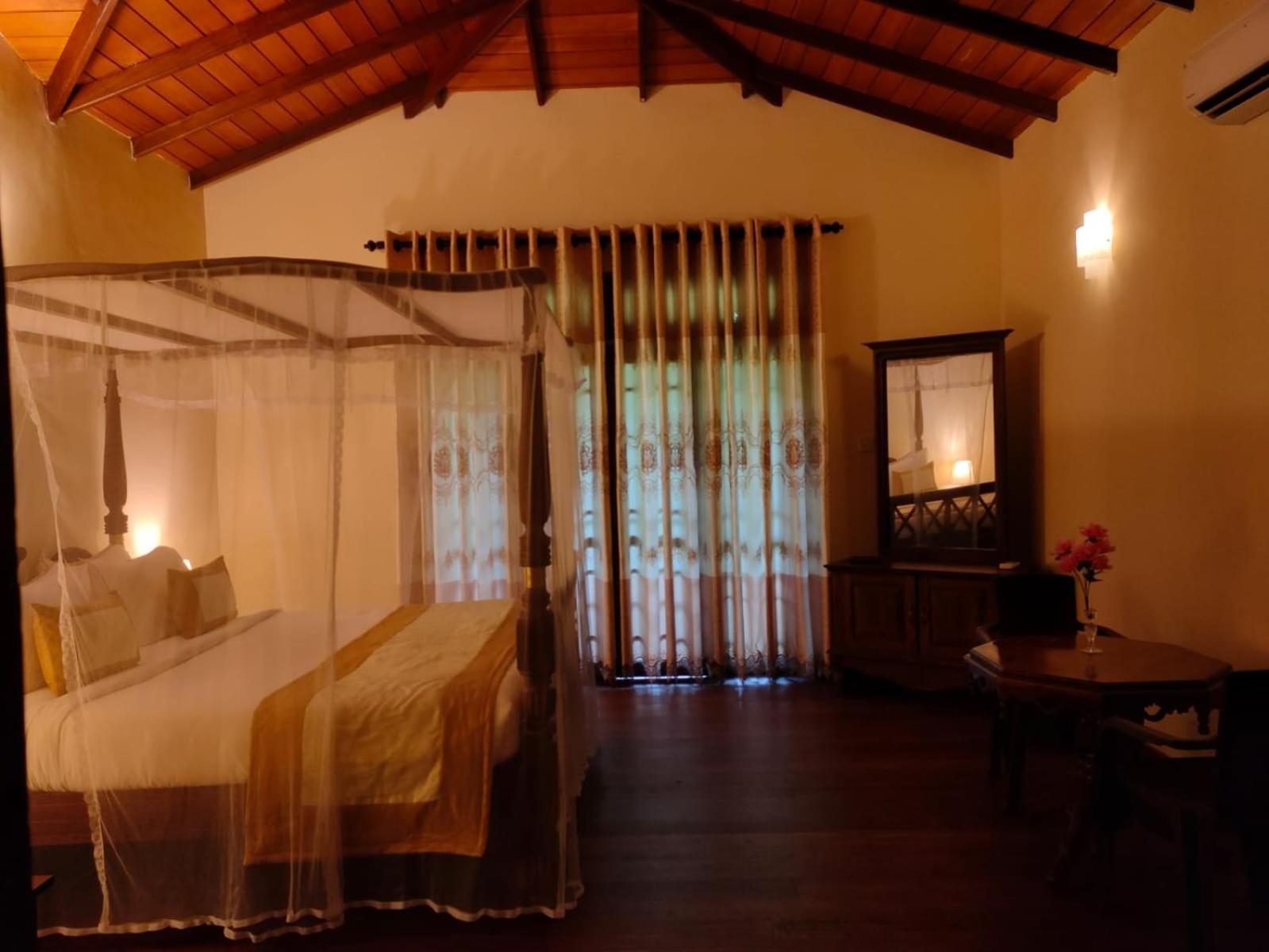 Heaven Palace Kandy Bagian luar foto